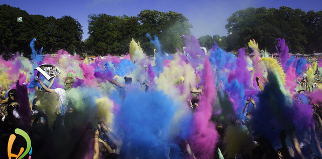 HIGHLIGHT: Holi Festival Of Colours – im Rausch der Farben more…